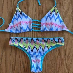 New reversible bikini chevron turquoise cheeky XS